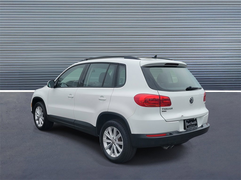 Used 2017 Volkswagen Tiguan Limited w/ Premium Package image 4