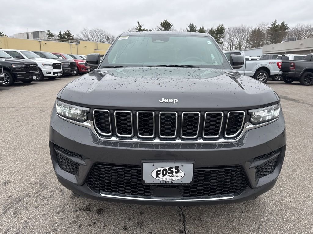 New 2026 Jeep Grand Cherokee Laredo image 8