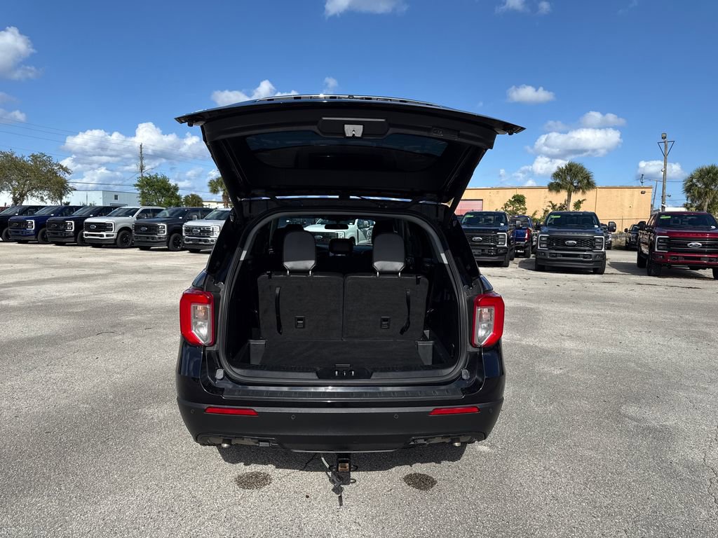 Certified 2023 Ford Explorer XLT w/ Equipment Group 202A image 26