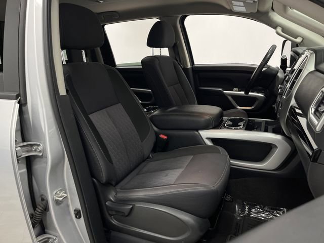 Used 2020 Nissan Titan SV w/ SV Convenience Package image 31
