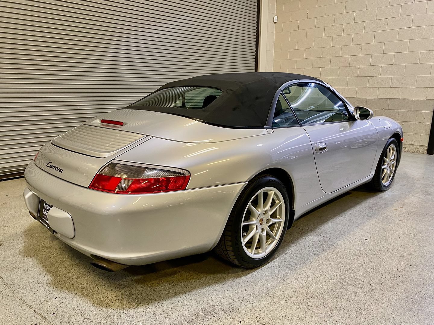 Used 2004 Porsche 911 Carrera RWD image 36