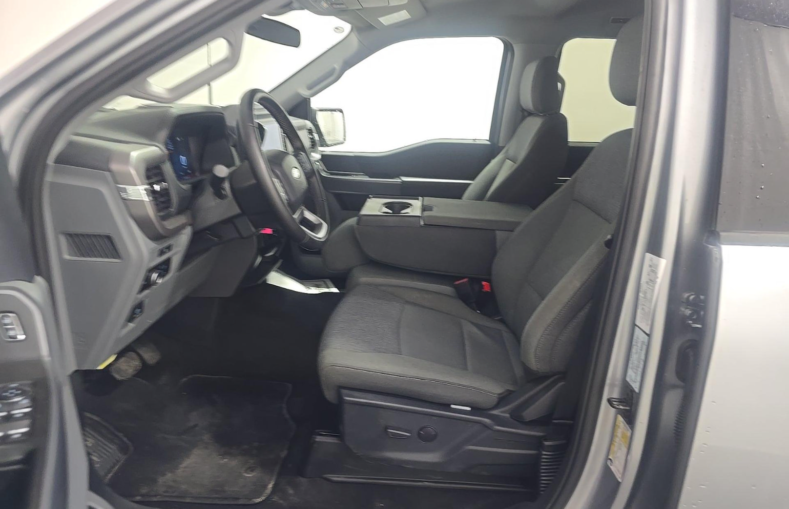 Used 2025 Ford F150 XLT w/ Equipment Group 301A Standard AWD/4WD image 7