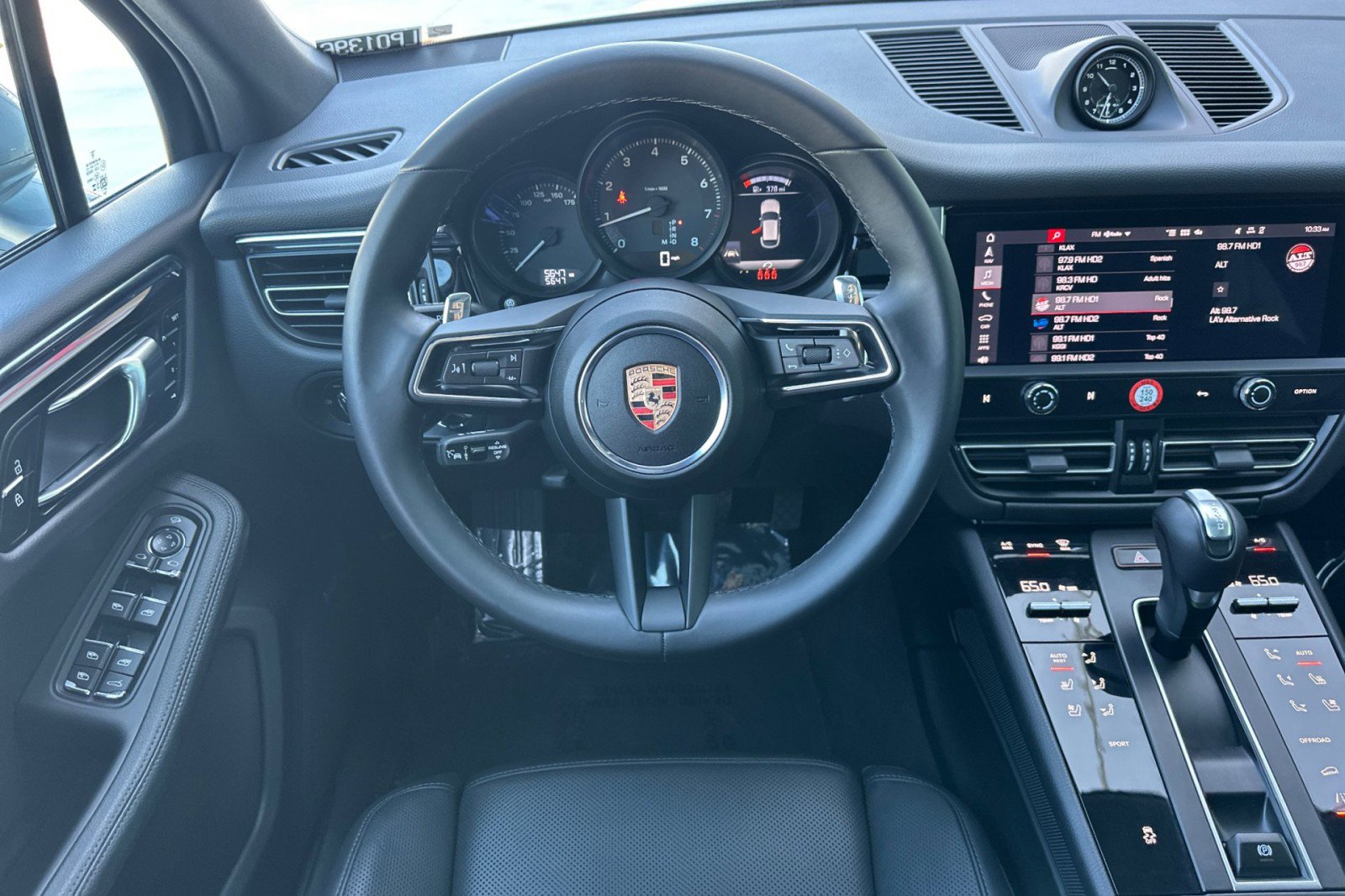 Used 2025 Porsche Macan image 14
