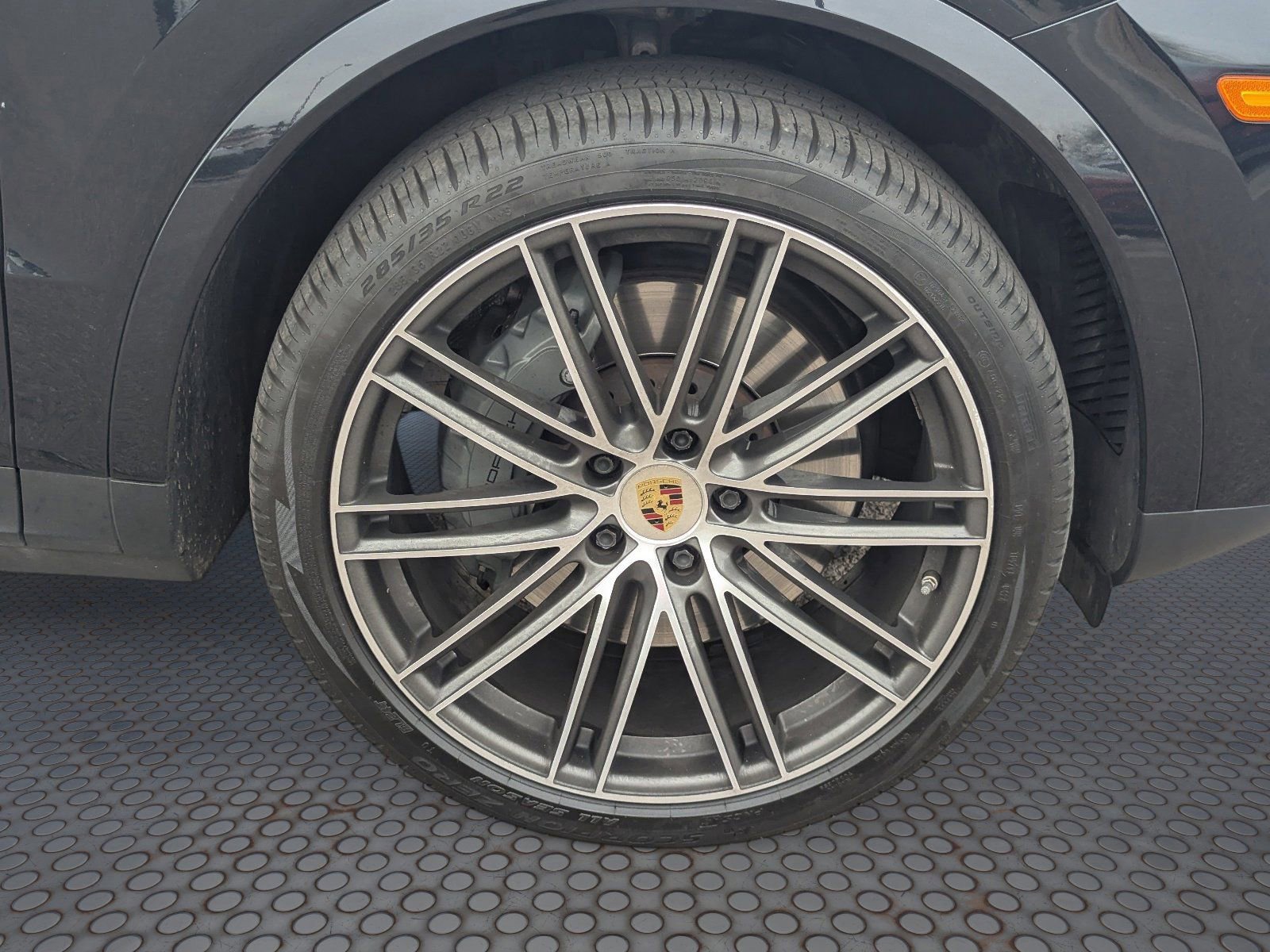 Used 2022 Porsche Cayenne S Platinum image 10