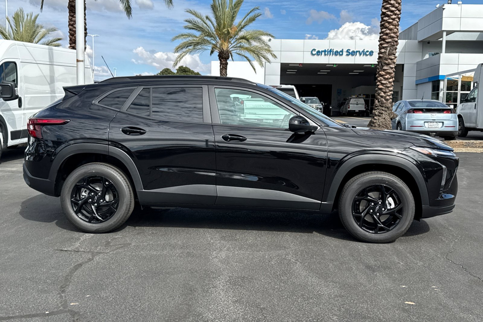 New 2026 Chevrolet Trax LT w/ Driver Confidence Package FWD image 2