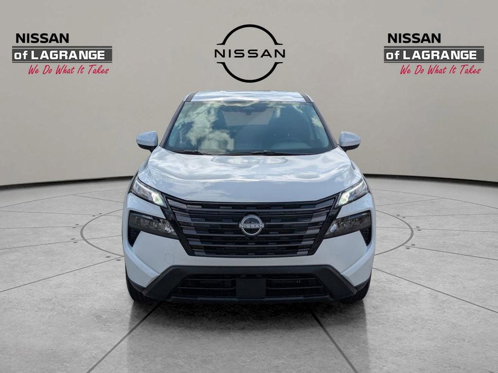 New 2026 Nissan Rogue SV image 2