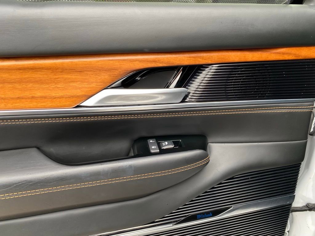 Used 2024 Jeep Grand Wagoneer L Series III image 35