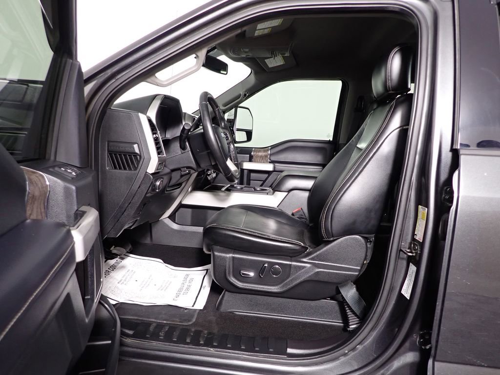 Used 2019 Ford F350 Lariat w/ Chrome Package image 21