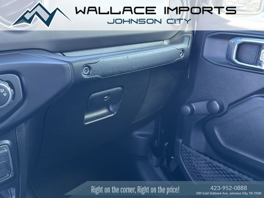 Used 2021 Jeep Gladiator Sport image 19