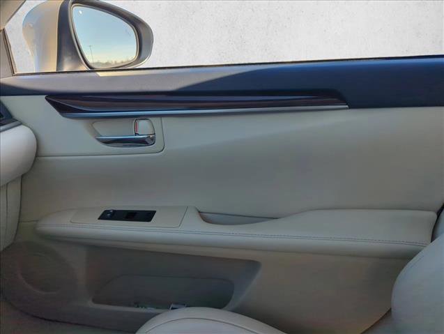Used 2013 Lexus ES 350 image 21