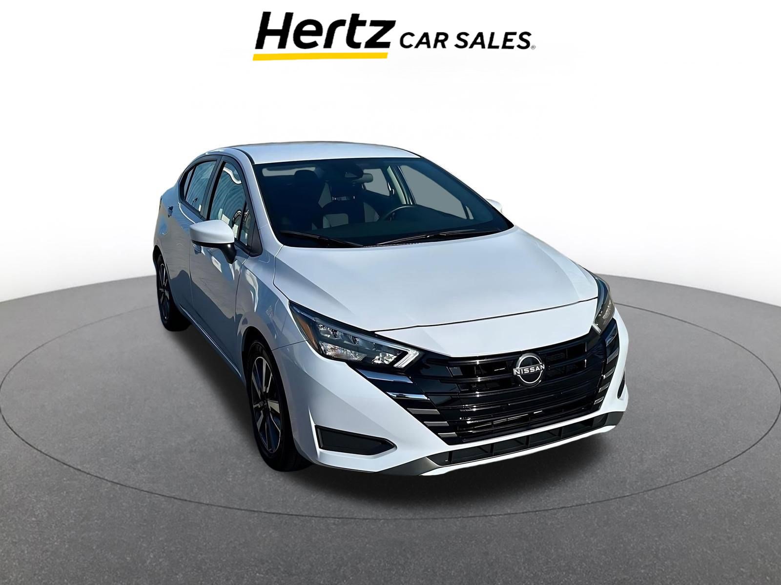 Used 2025 Nissan Versa SV image 1