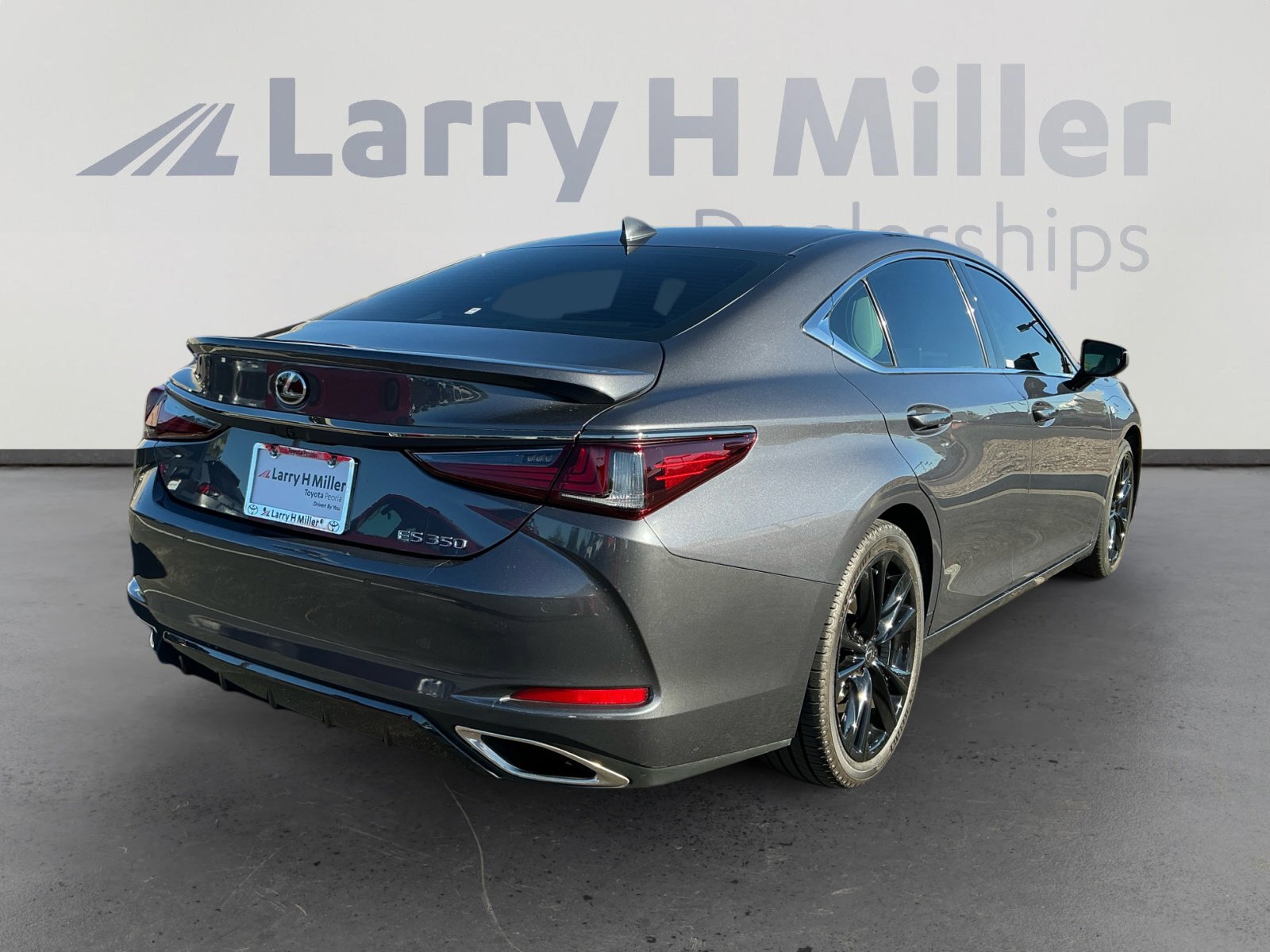 Used 2023 Lexus ES 350 F Sport image 5