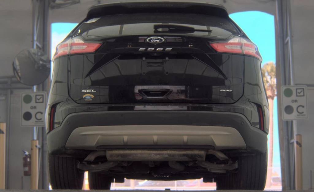 Used 2022 Ford Edge SEL w/ Convenience Package AWD/4WD image 7