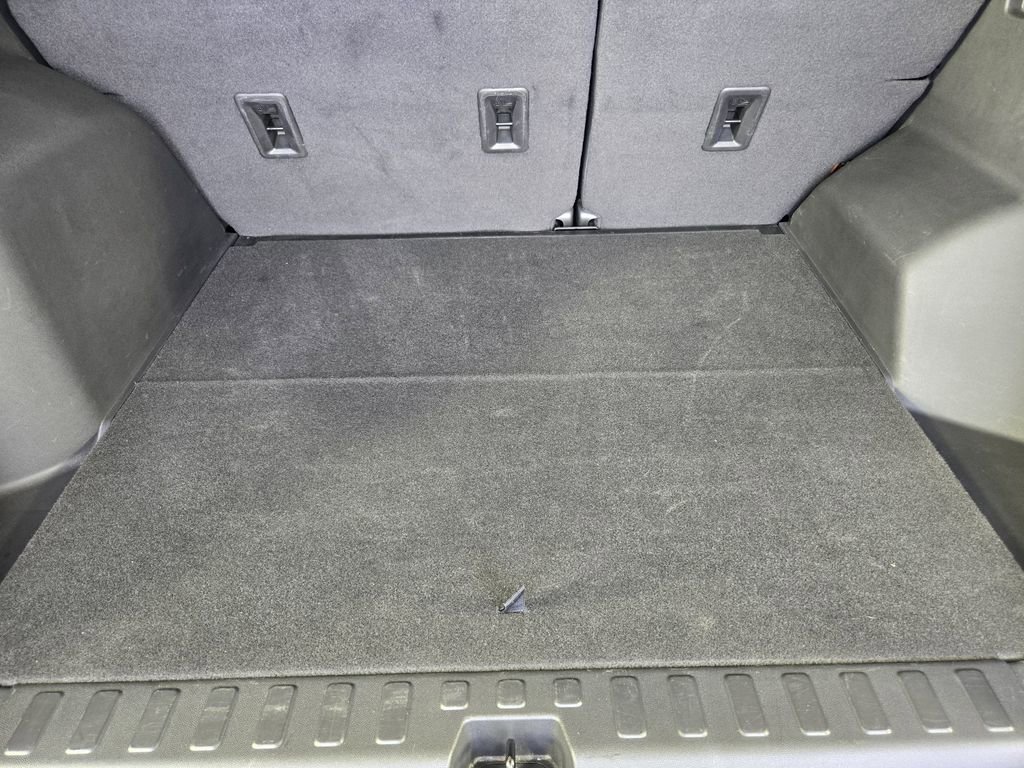 Used 2023 Chevrolet Equinox RS w/ RS Leather Package image 35