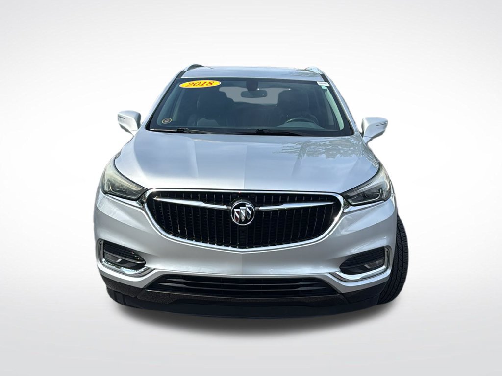 Used 2018 Buick Enclave Essence AWD/4WD image 2