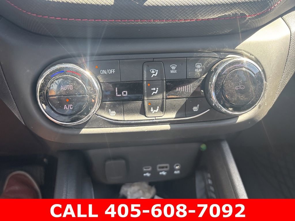 Used 2022 Chevrolet TrailBlazer RS w/ Sun and Liftgate Package FWD image 11