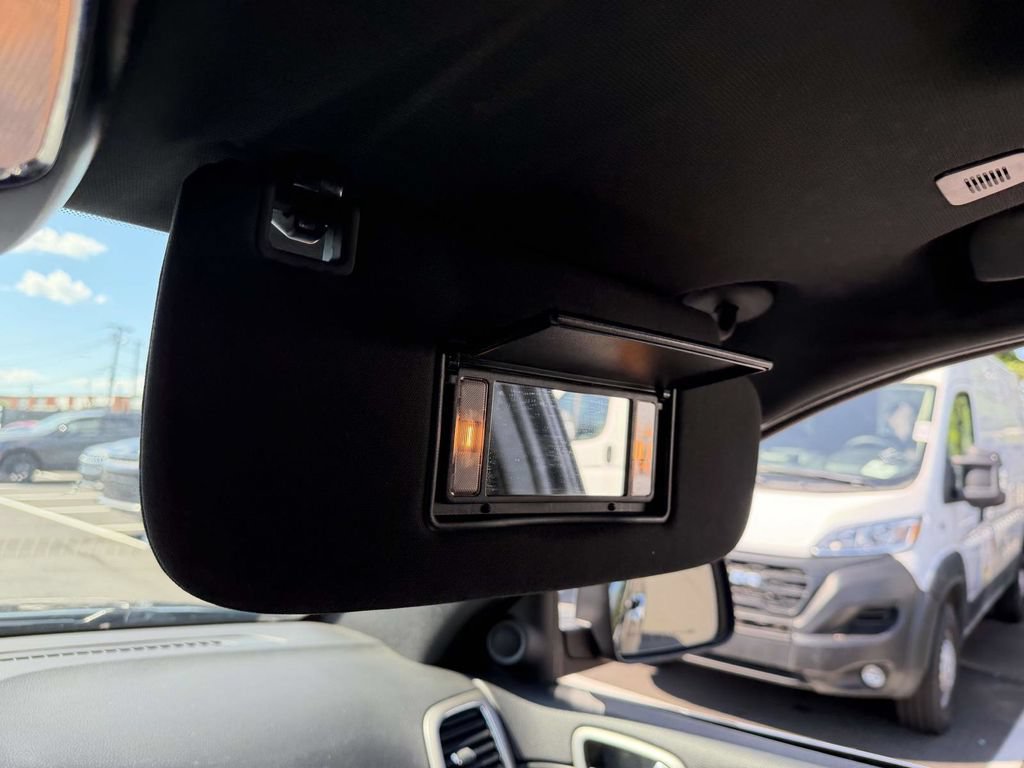 Used 2020 Jeep Grand Cherokee Limited AWD/4WD image 40