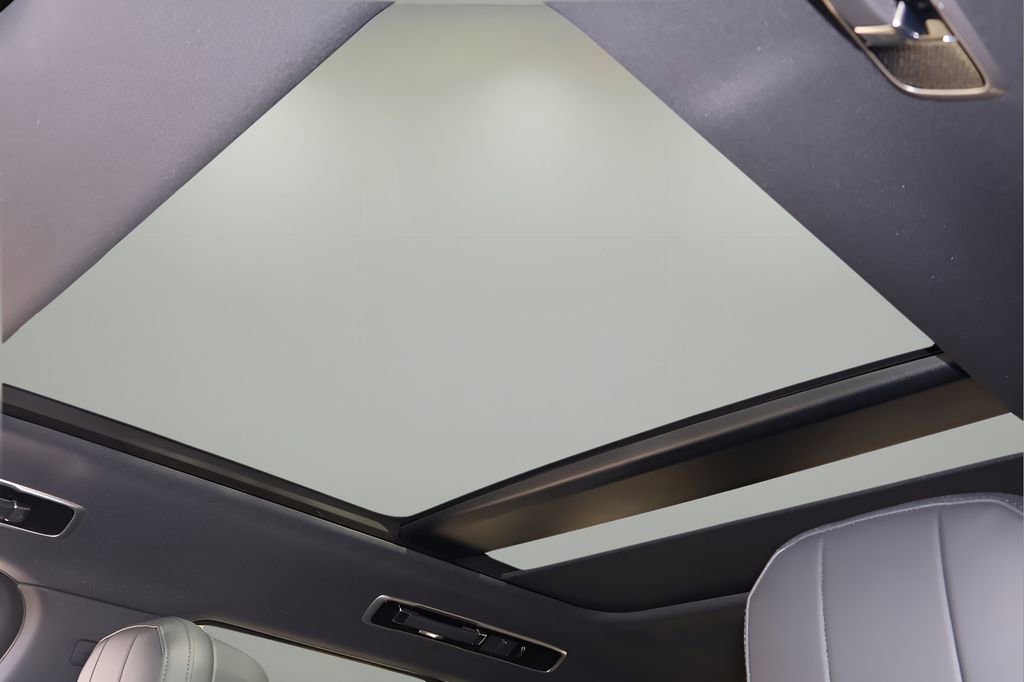 New 2026 Land Rover Range Rover SE image 27