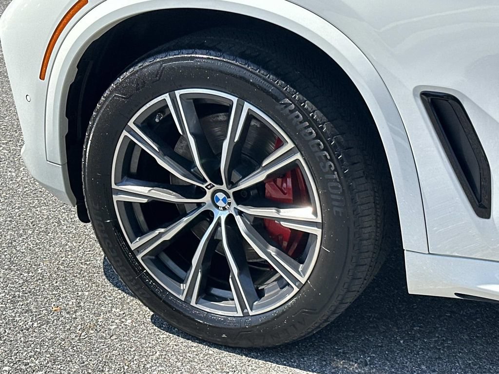 Used 2023 BMW X5 xDrive40i w/ M Sport Package AWD/4WD image 41
