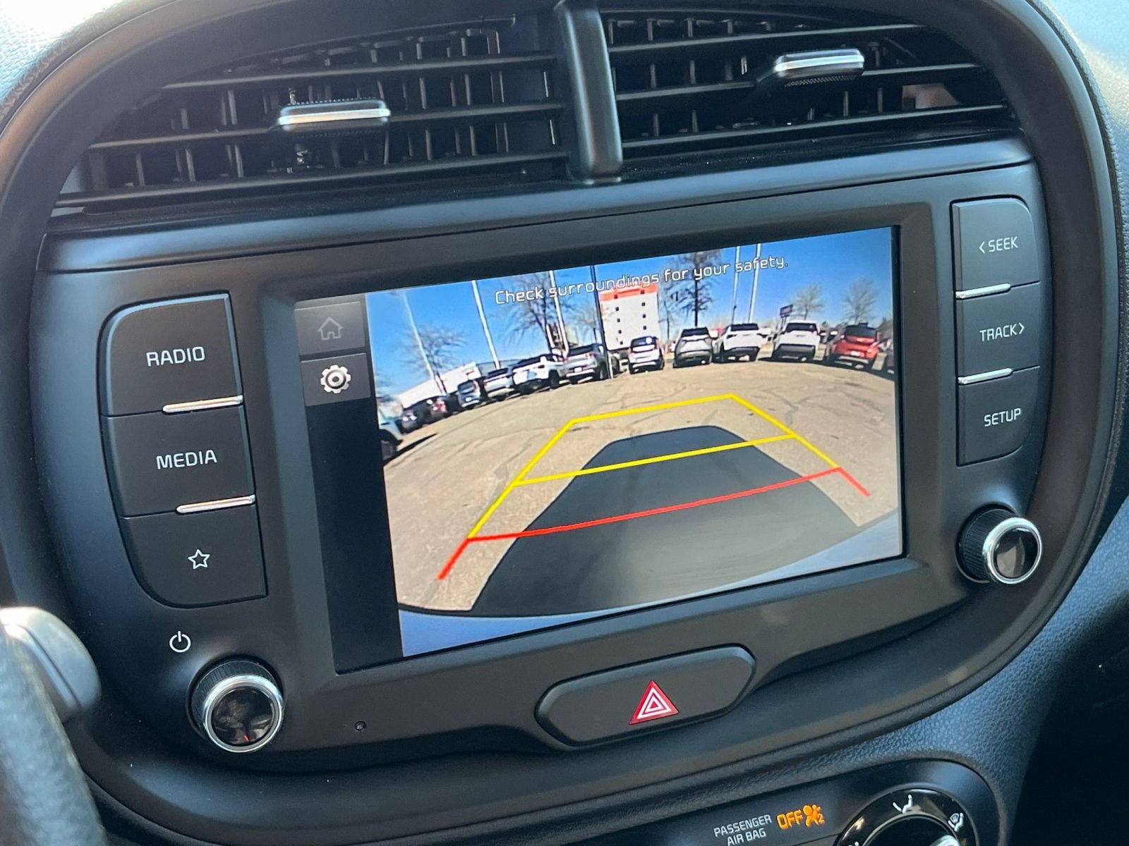 Used 2025 Kia Soul LX w/ LX Technology Package FWD image 22