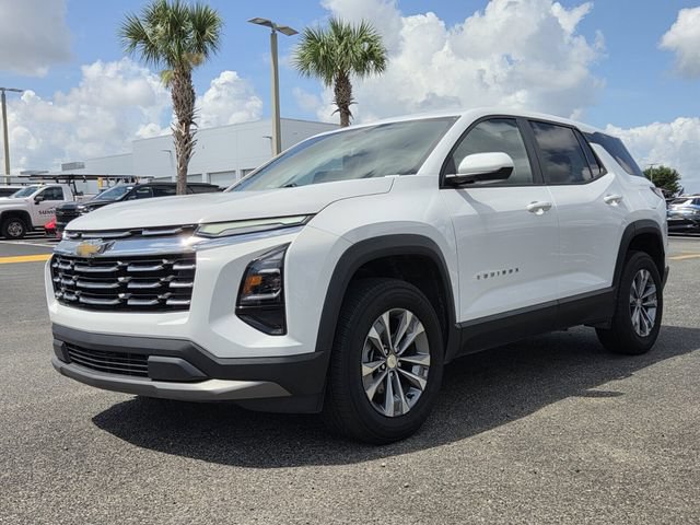 Used 2025 Chevrolet Equinox LT FWD image 2
