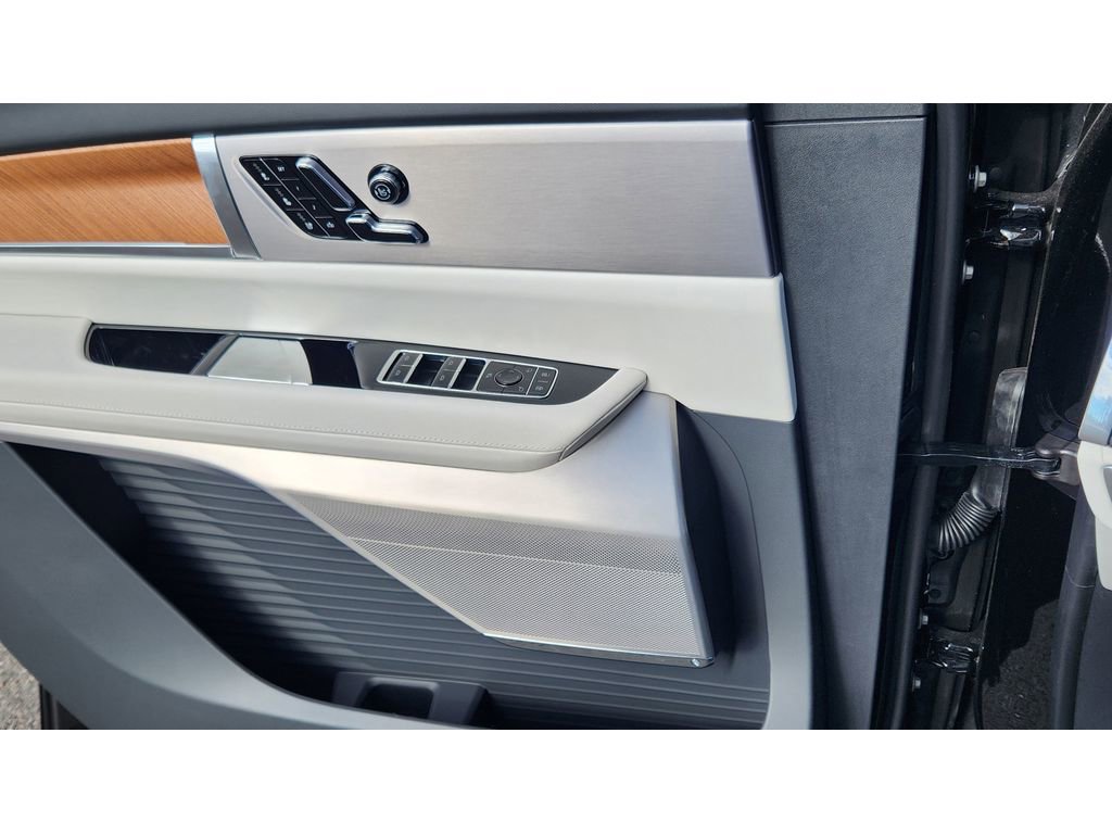 New 2026 Cadillac Vistiq Sport w/ LPO, Floor Liner Package image 4