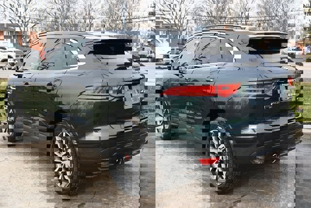 Used 2017 Jaguar F-PACE Prestige image 7