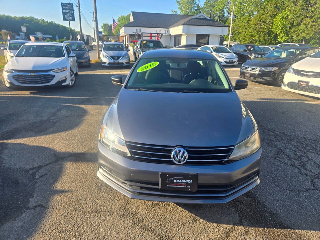 Used 2015 Volkswagen Jetta SE FWD image 3