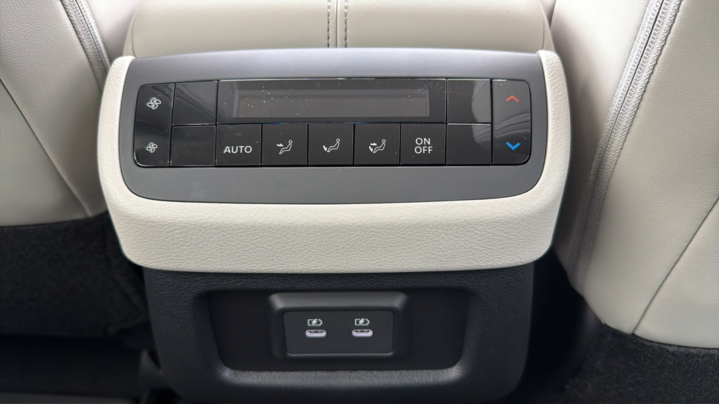 New 2026 Nissan Pathfinder SL AWD/4WD image 18