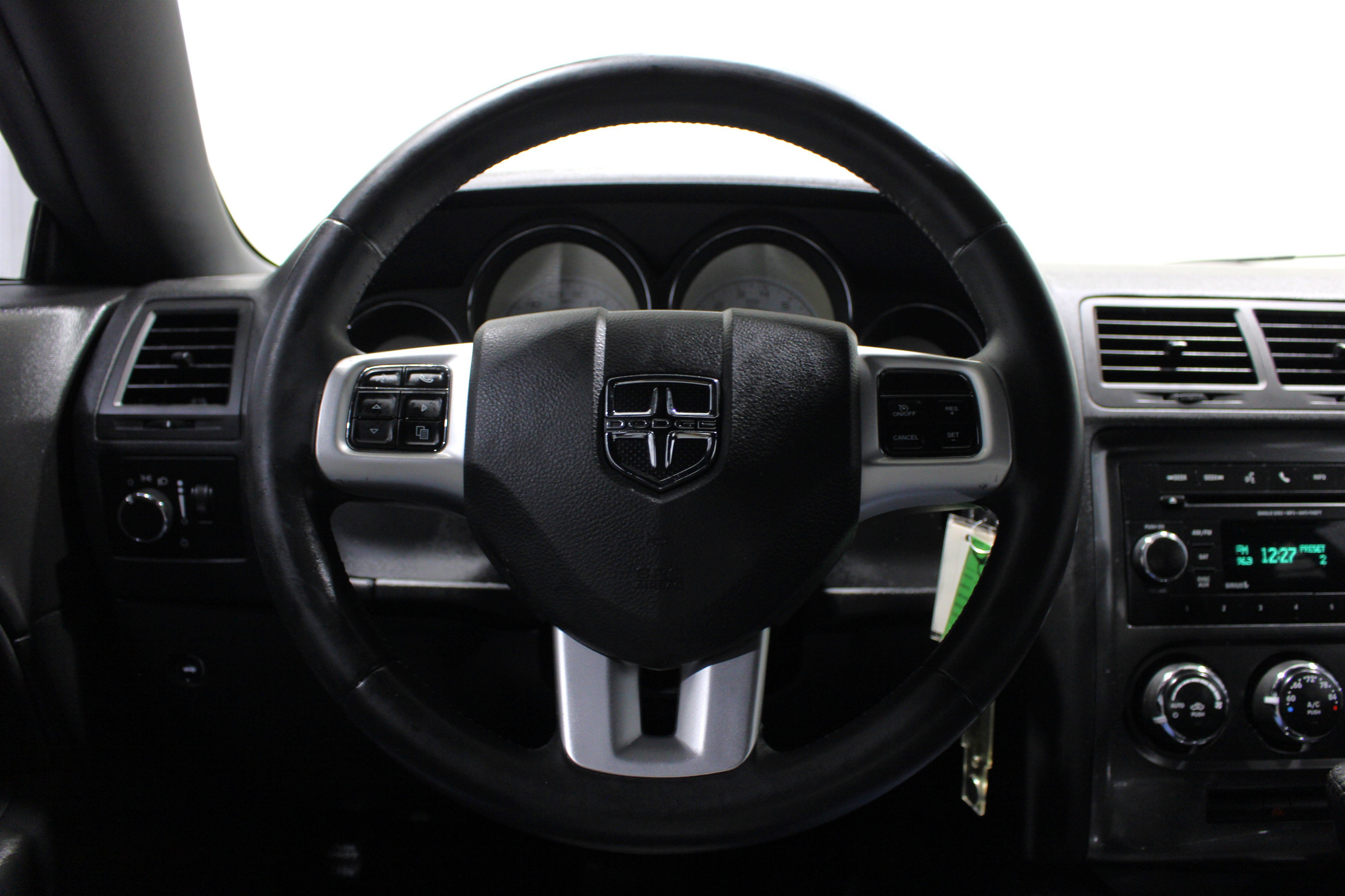 Used 2014 Dodge Challenger SXT RWD image 10