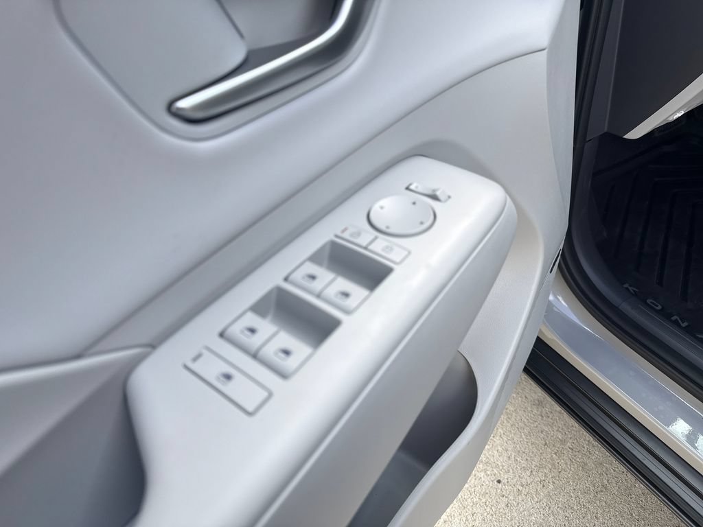 New 2026 Hyundai Kona Limited FWD image 13