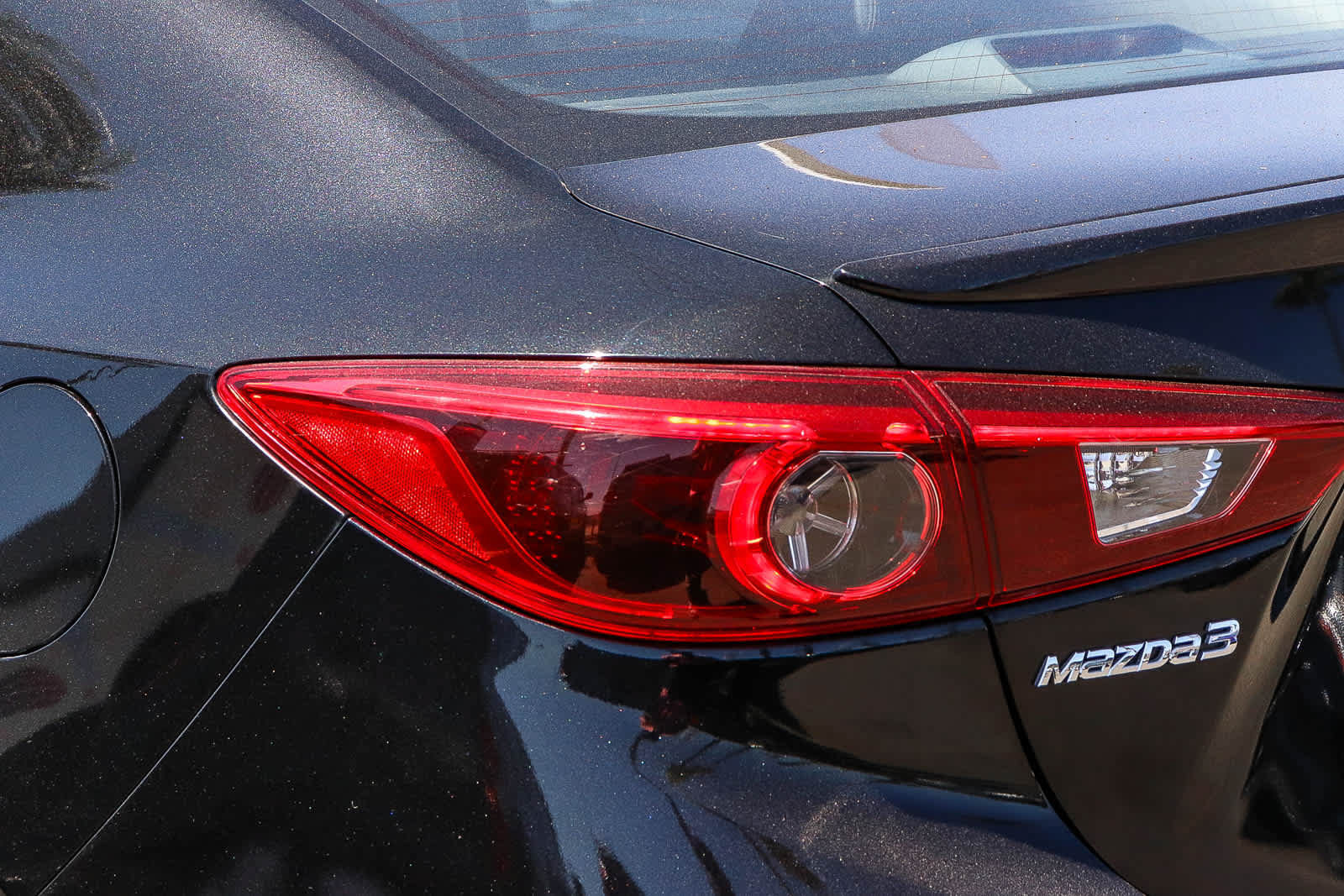 Used 2017 MAZDA MAZDA3 Grand Touring w/ Premium Equipment Package FWD image 11