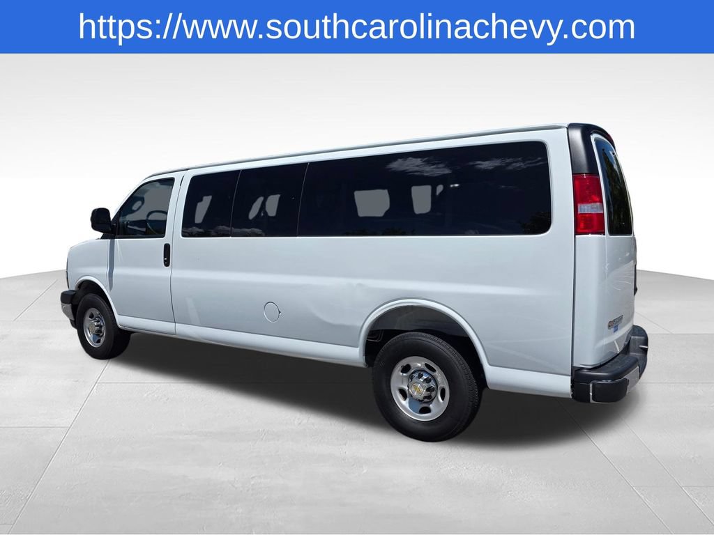 Certified 2025 Chevrolet Express 3500 LT w/ LT Preferred Equipment Group RWD image 15