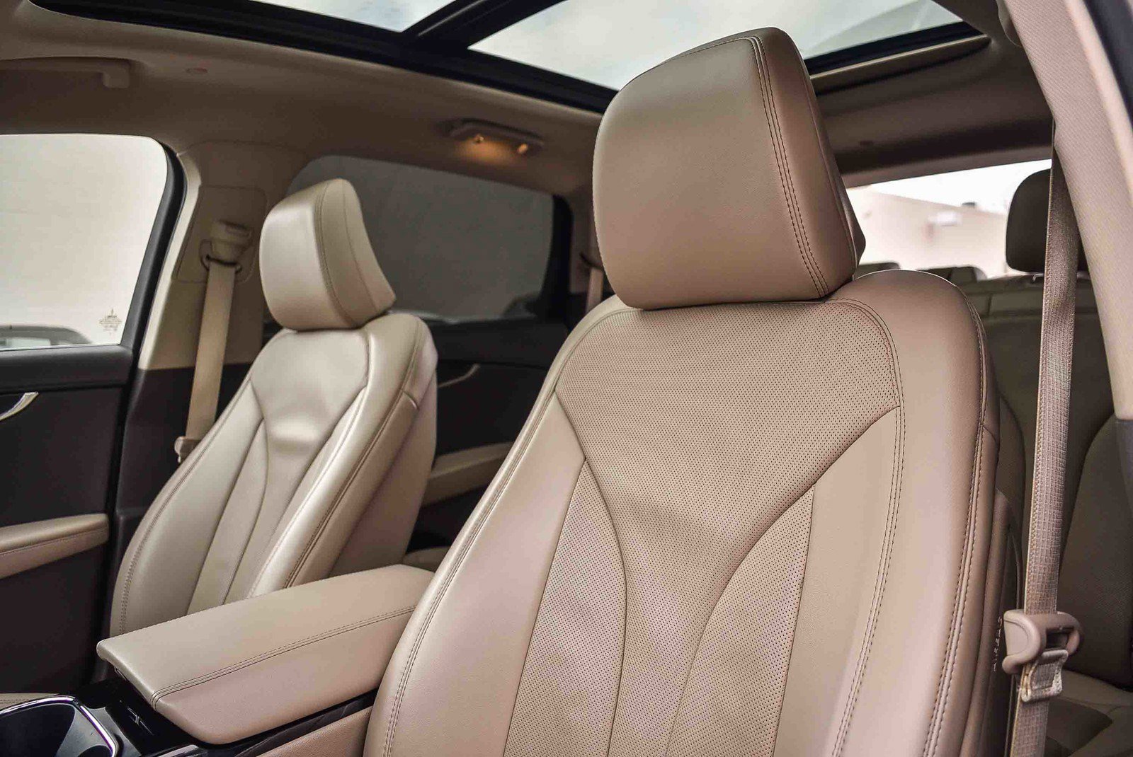 Used 2022 Lincoln Nautilus Reserve w/ Luxury Package image 21