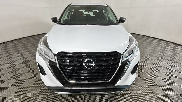 Used 2024 Nissan Kicks S FWD image 8