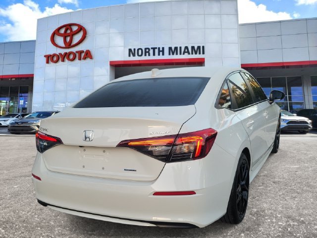 Used 2025 Honda Civic Sport image 4