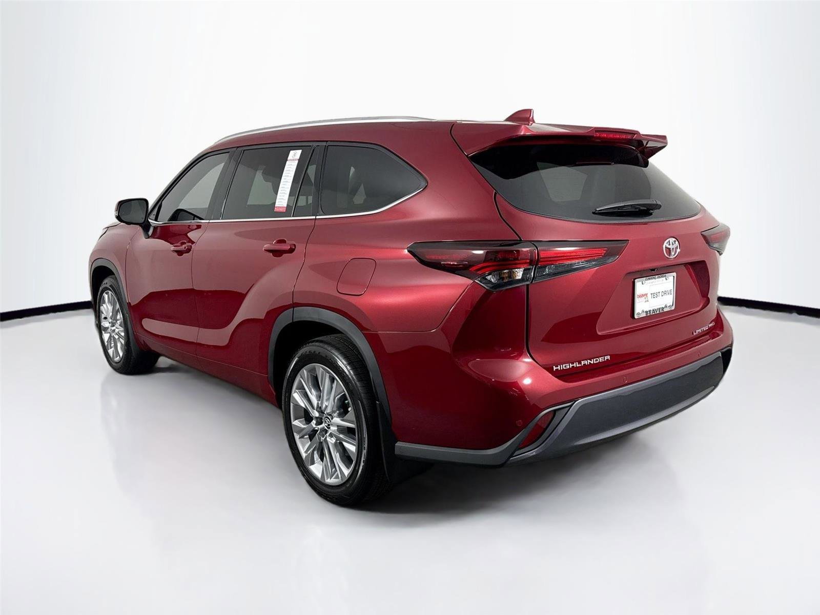 Certified 2026 Toyota Highlander Limited AWD/4WD image 13