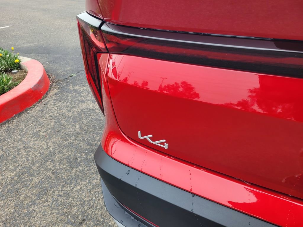 Used 2025 Kia K4 LXS image 6