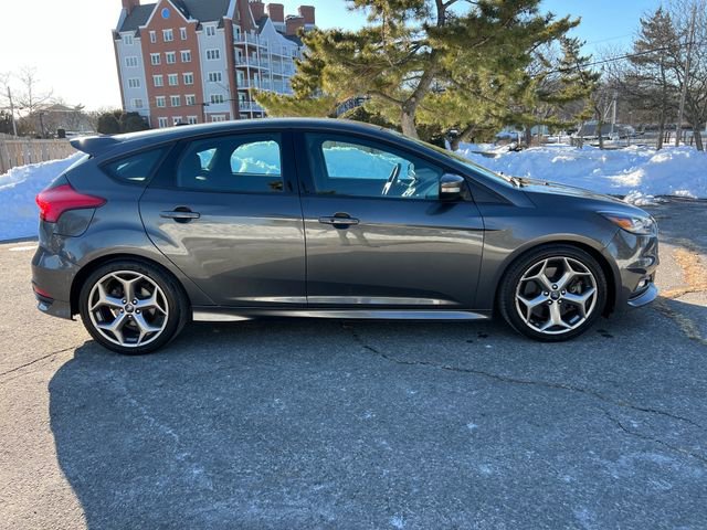 Certified 2018 Ford Focus ST image 12