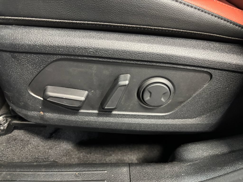 Used 2025 Kia Sportage SX FWD image 28