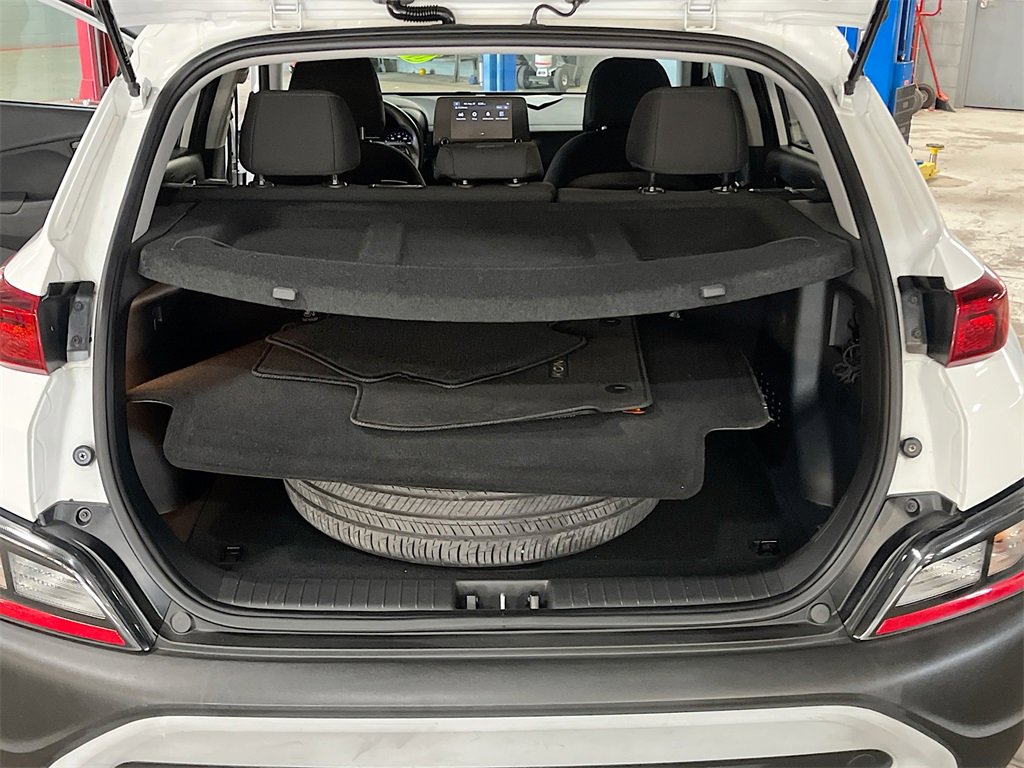 Used 2022 Hyundai Kona SEL image 23