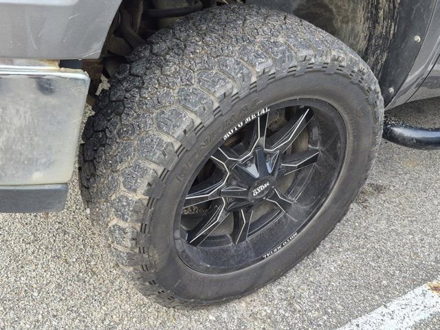 Used 2013 GMC Sierra 1500 SLE w/ All-Terrain Package AWD/4WD image 5