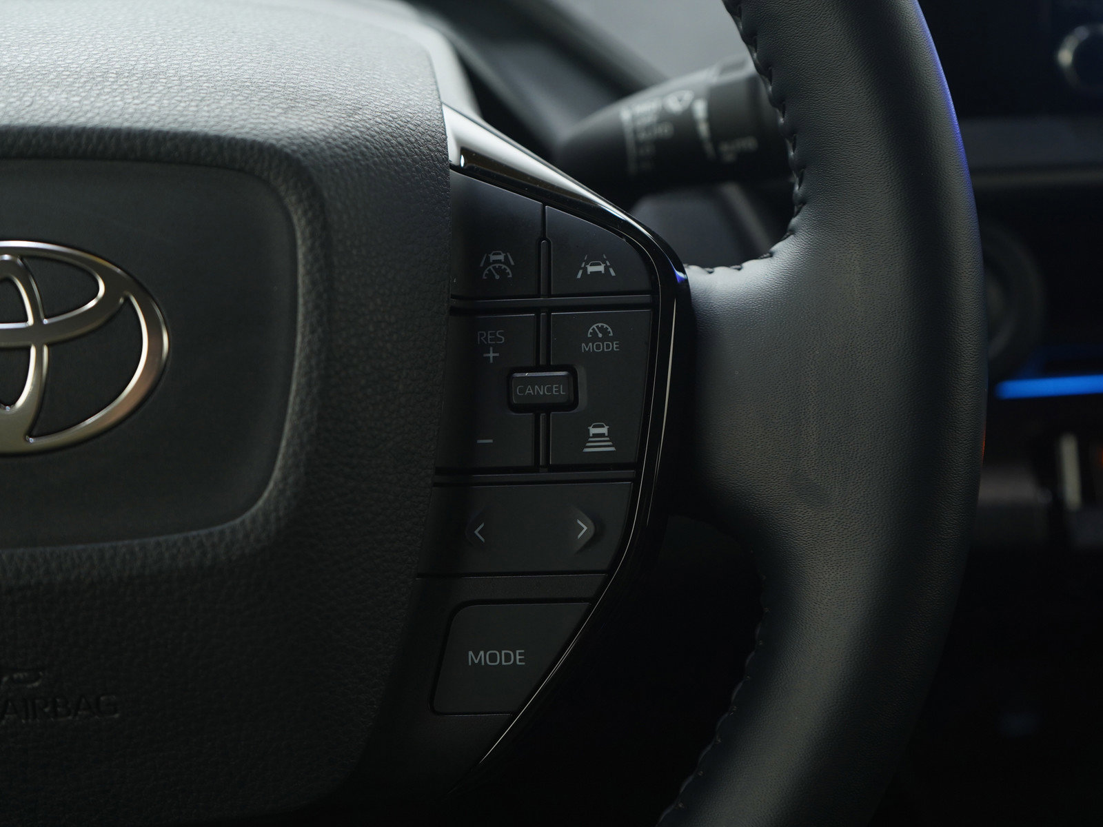 Used 2024 Toyota Prius XLE image 25