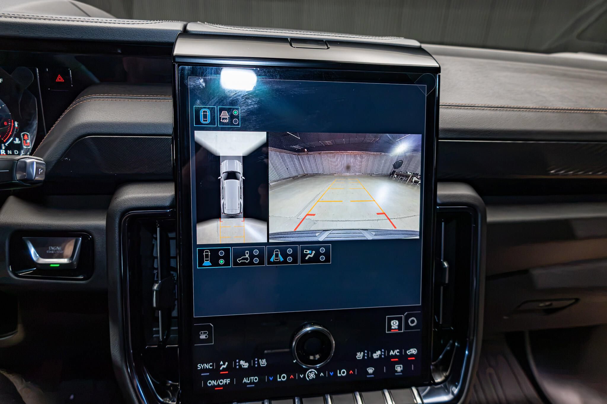 Used 2026 GMC Yukon AT4 w/ LPO, Floor Liner Package AWD/4WD image 19