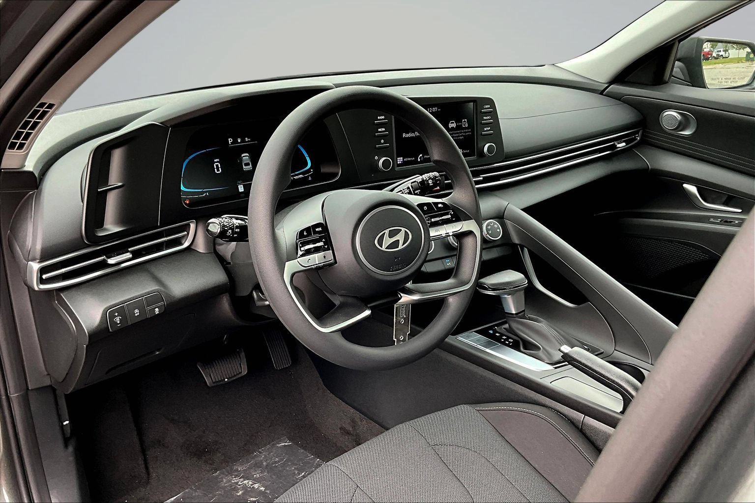 New 2026 Hyundai Elantra SE FWD image 7