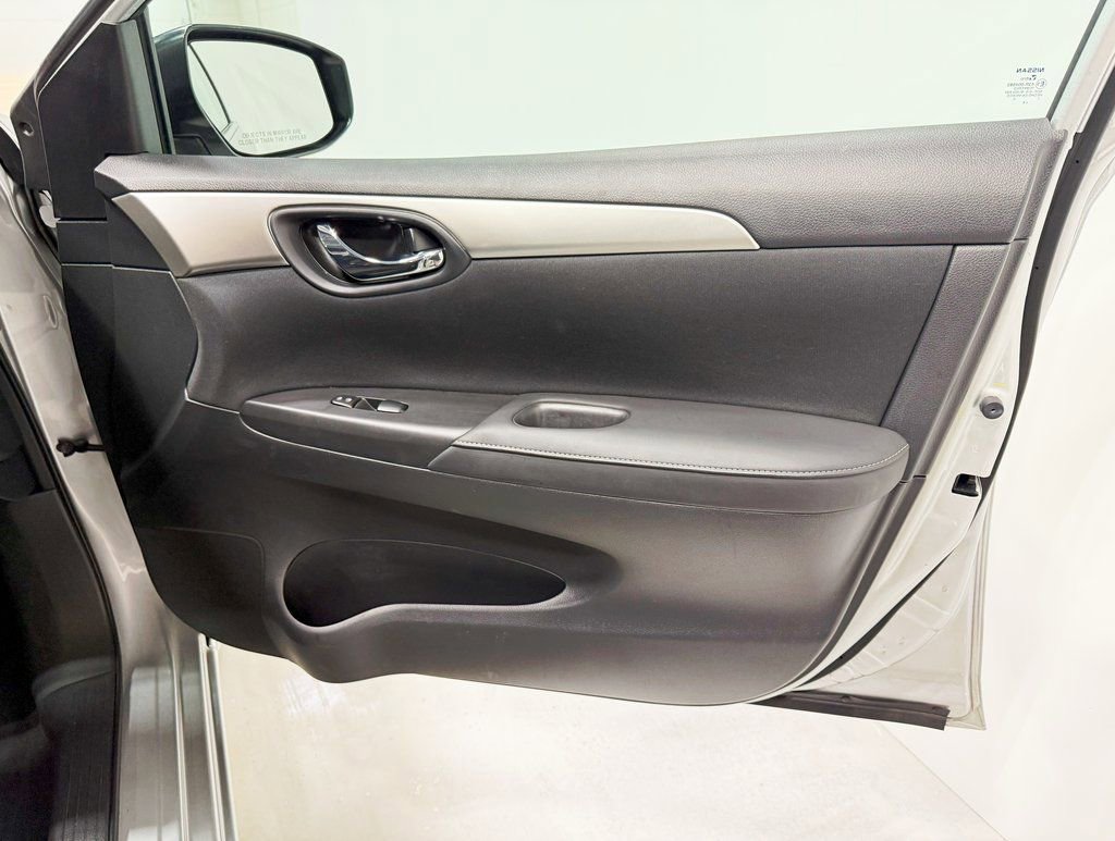 Used 2018 Nissan Sentra S image 32