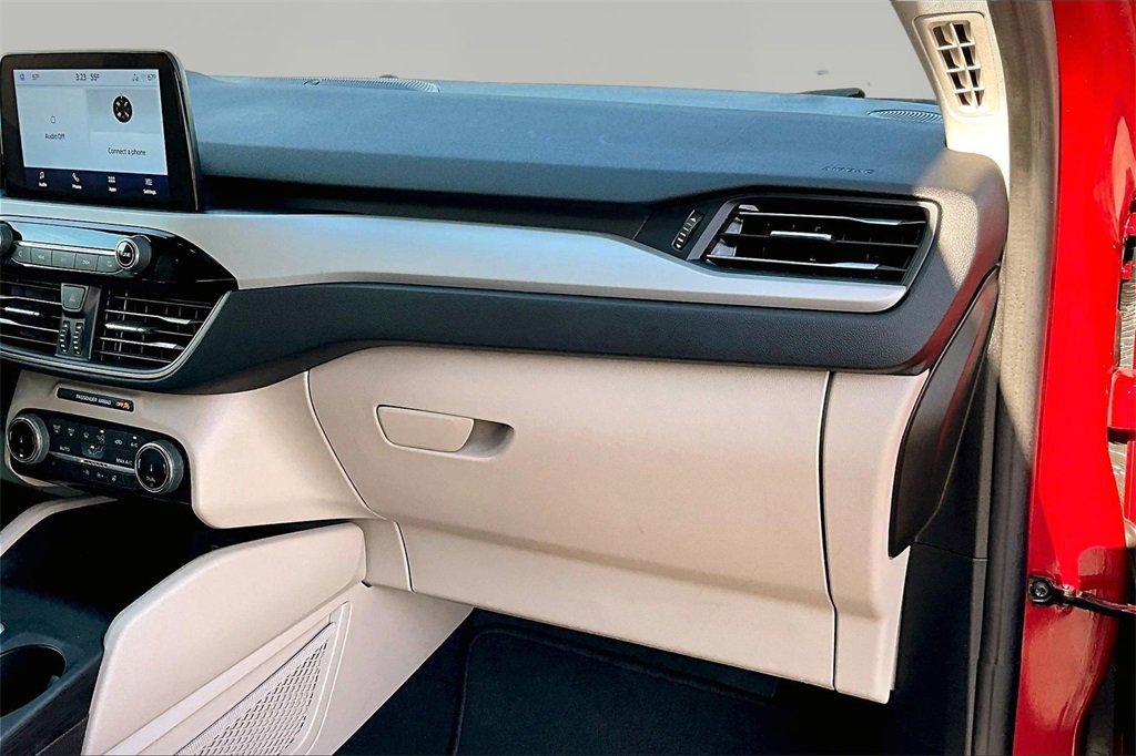 Used 2022 Ford Escape SEL w/ Technology Package image 17