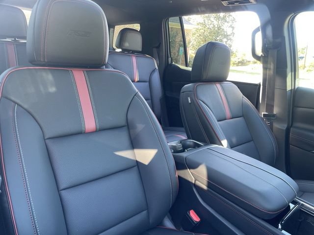New 2027 Chevrolet Traverse RS AWD/4WD image 27