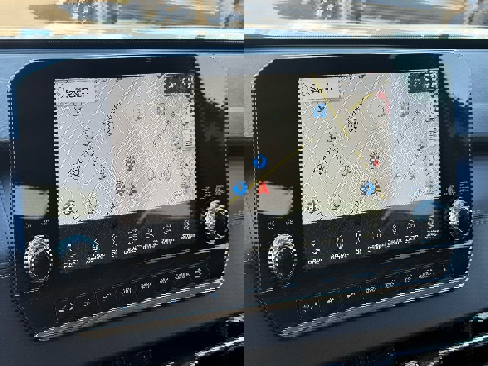 Used 2024 Mitsubishi Outlander 4WD Plug-In Hybrid image 23