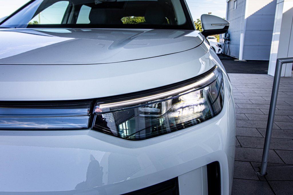 New 2026 Volkswagen Tiguan SE image 10